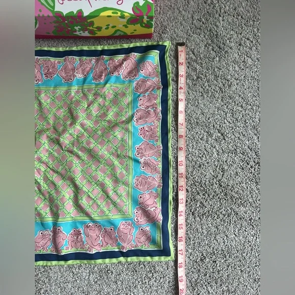 Lilly Pulitzer authentic square scarf with box and bag - Picture 10 of 11